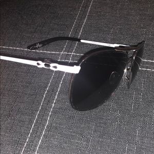 Authentic Oakley daisychain sunglasses